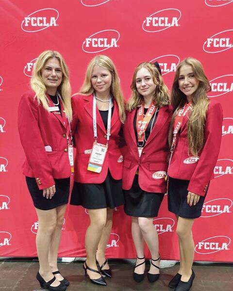 Bethanie VonEnde, Avearah Hanson, Paige Rybakowski & Emily Burkle